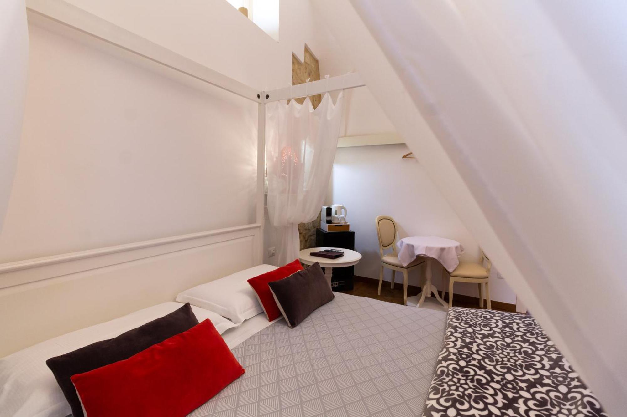 Le Nicchie Luxury Couette-café
